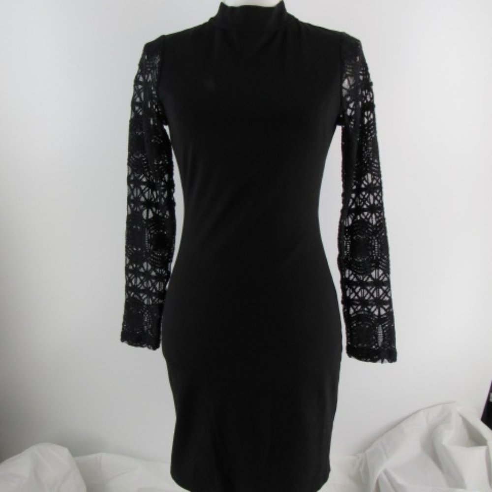 Lulus black lace sleeves dress